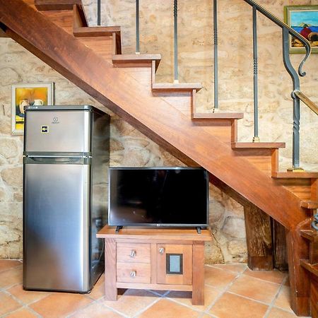 2 Bedroom Amazing Home In Muros Exterior foto